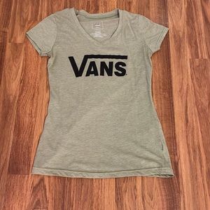 VANS fit shirt  MEDIUM